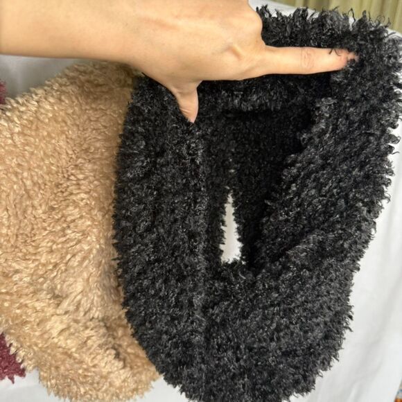 3 Pc Infinity Scarf; Circle Scarf; Winter Circle Scarf; Winter Infinity Scarf - Picture 3 of 4